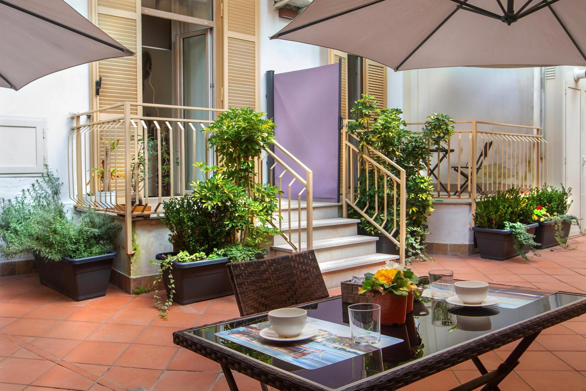 Residenza Suarez Bed and Breakfast Napels Buitenkant foto